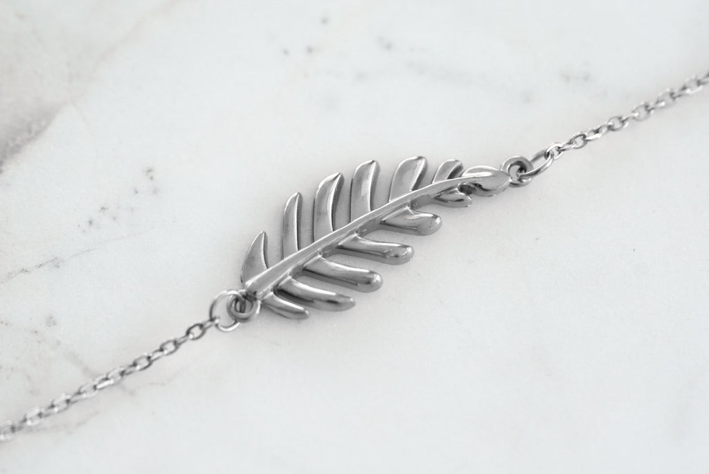 Goddess Collection - Silver Laurel Leaf Clasp Bracelet